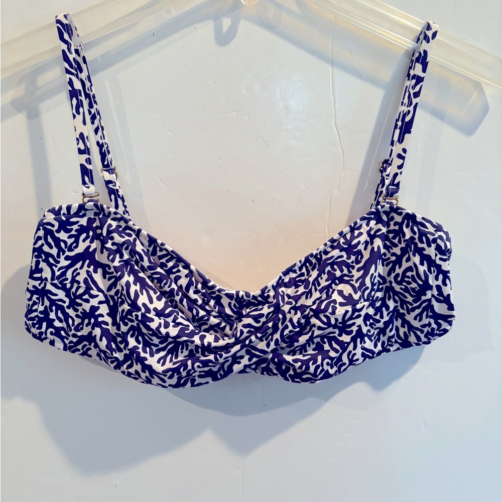 LILLY PULITZER Sz Large Coral Pattern Blue and White Bikini Top